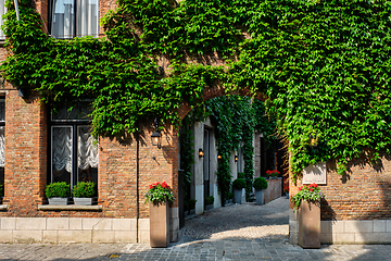 Image showing Arch way in street of Bruges