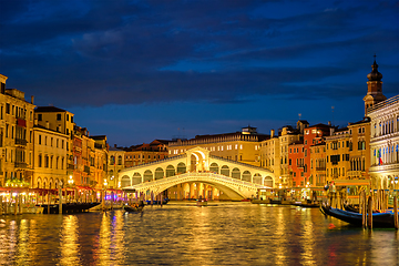 Image showing Rialto bridge Ponte di Rialto over Grand Canal at night in Venice, Italy