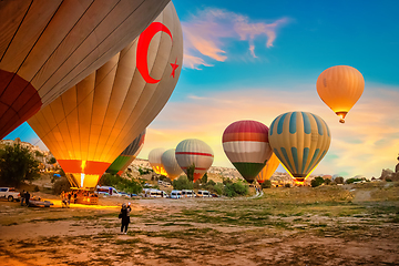 Image showing Hot air balloons at start