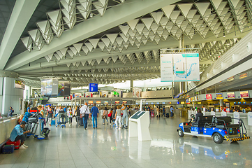 Image showing People car Frankfurt airport hall