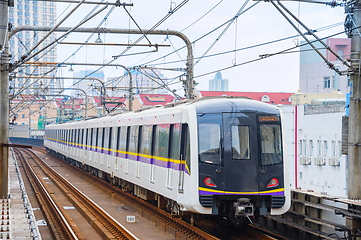 Image showing Subway train arriving to station