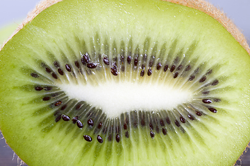 Image showing red ripe green kiwifruit