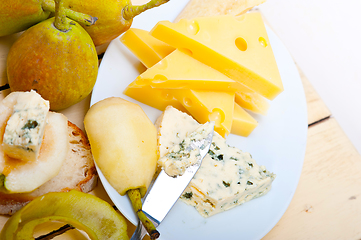 Image showing cheese and pears