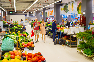 Image showing People New market. Porto, Portugal