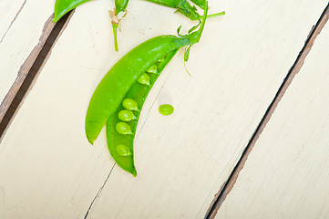 Image showing hearthy fresh green peas