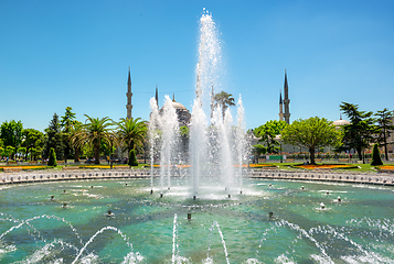 Image showing Sultanahmet Camii and fountain