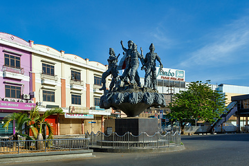 Image showing Statue of a indian warrior in Manado, Indonesia