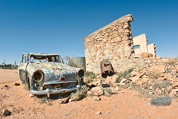 Image showing old car in the desert