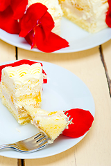 Image showing whipped cream mango cake