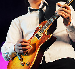 Image showing Guitarist