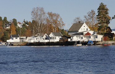 Image showing House near the sea. 