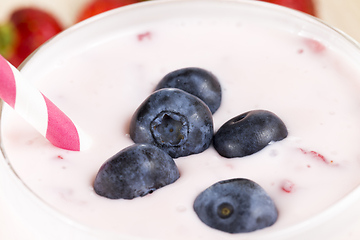 Image showing yogurt and blueberries