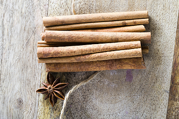 Image showing fragrant sticks of dry whole cinnamon