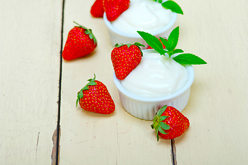 Image showing organic Greek yogurt and strawberry