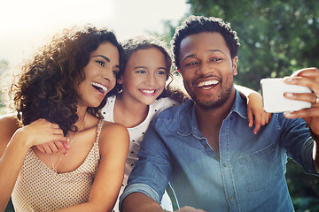 Image showing Family, selfie and garden with mom, dad and child together with happiness and smile. Backyard, laugh and profile picture for social media of love, support and parent care with youth and sunshine