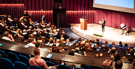 Image showing Woman giving presentation on business conference event.