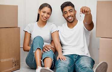 Image showing Box, key and portrait of couple in new home excited for property, apartment and real estate investment, Relationship, house and man and woman with housekeys, boxes and happy on moving day with boxes