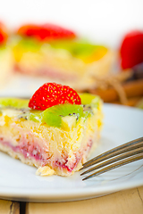 Image showing kiwi and strawberry pie tart