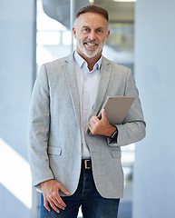 Image showing Business man, ceo and portrait with tablet, smile and suit for entrepreneurship, schedule and communication. Mature businessman, happy and digital touchscreen for networking, app and calendar for job