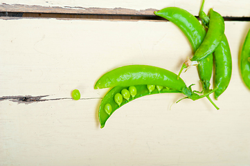 Image showing hearthy fresh green peas