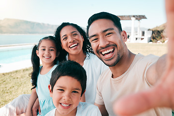 Image showing Selfie of mom, dad and kids at holiday accommodation at ocean for picnic, bonding and fun smile together. Digital photography, happy family and quality time vacation in yard of beach house in Mexico.