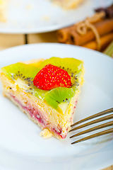 Image showing kiwi and strawberry pie tart