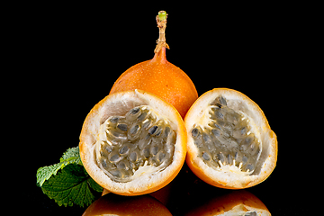 Image showing Passion fruit maracuja granadilla