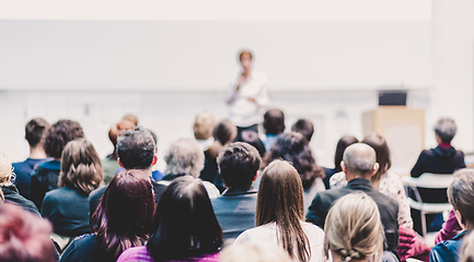 Image showing Woman giving presentation on business conference event.