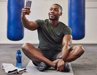 Image showing Selfie, happy black man and gym sports for training, exercise and workout on social media, video call and break. Bodybuilder, athlete and smartphone for picture, fitness influencer or content creator