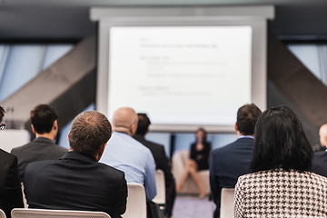 Image showing Woman giving presentation on business conference event.