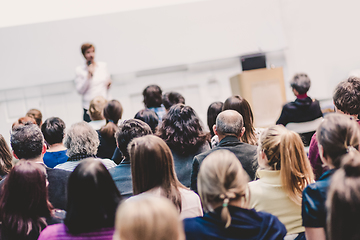 Image showing Woman giving presentation on business conference event.