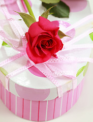 Image showing Present box and rose