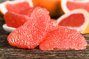 Image showing red grapefruit, close-up