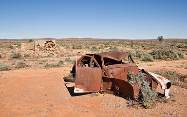 Image showing old car in the desert