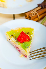 Image showing kiwi and strawberry pie tart