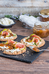 Image showing Multigrain crispread appetizer