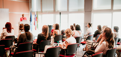 Image showing Woman giving presentation on business conference event.