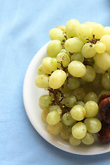 Image showing grapes