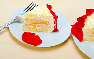 Image showing whipped cream mango cake