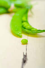 Image showing hearthy fresh green peas