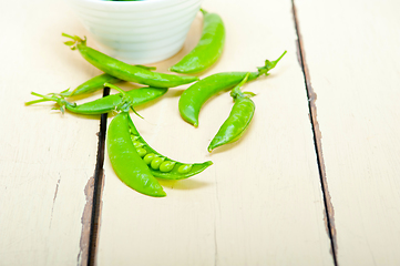 Image showing hearthy fresh green peas