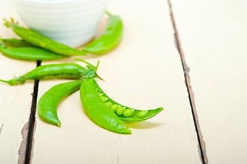 Image showing hearthy fresh green peas
