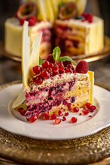 Image showing Slice of summer cake