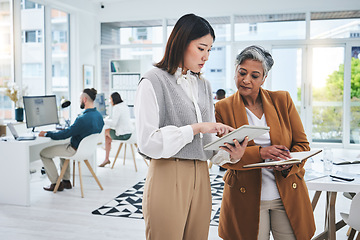 Image showing CEO, tablet or businesswoman with mentor in discussion with notebook for news, info or advice. Collaboration, leader or Asian intern talking, learning or speaking of data analytics in digital agency