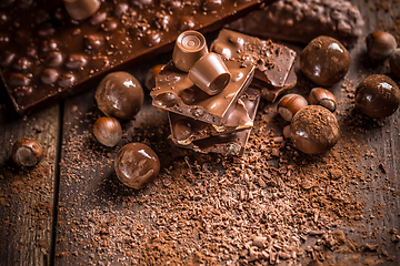 Image showing Chocolate bars and pralines