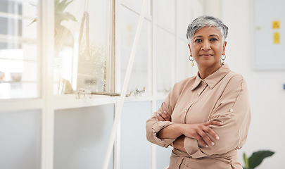 Image showing Portrait, woman in finance and arms crossed for leadership and business with confidence and ambition. Senior, corporate company and professional ceo from Brazil for career and management in workplace