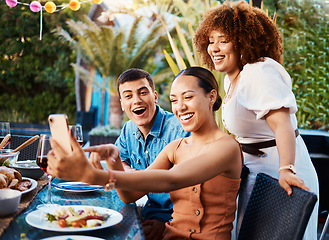 Image showing Friends, food and selfie at brunch table for holiday, Christmas or thanksgiving on social media and wow or excited. Young women, man and group photography with influencer profile picture outdoor