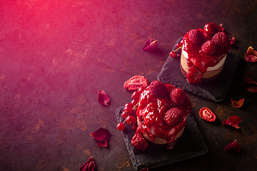 Image showing Mini round cakes with fresh berries