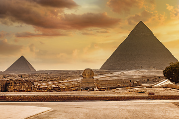 Image showing Great Sphinx of Giza and pyramid, Cairo Egypt