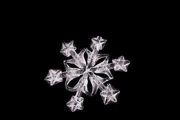 Image showing WHITE SNOWFLAKE CLOSE UP 